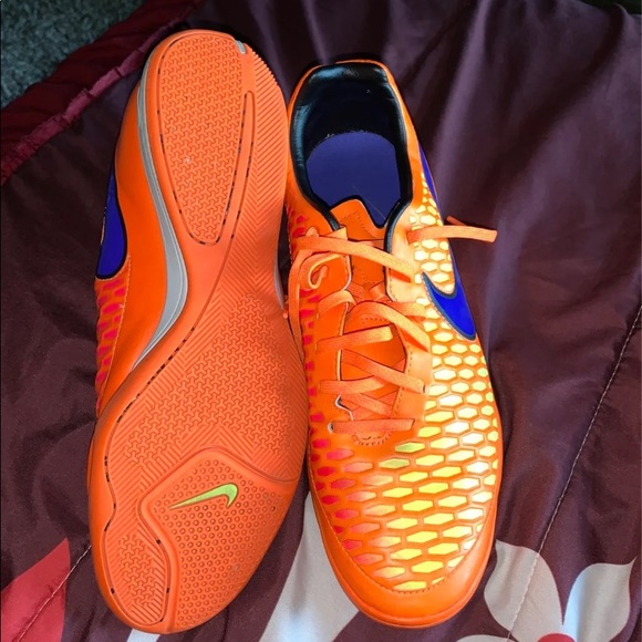 NIKE Men's Magista Onda IC Soccer Shoe - 651541 - Picture 5 of 5